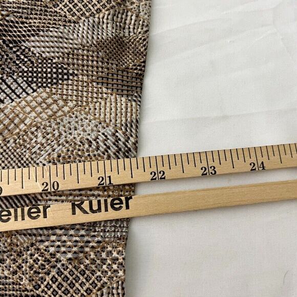 Talbots Brown 100% Silk Geometric Print Button Up Long Sleeve Shirt Size 2 Women - Picture 9 of 9